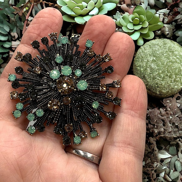 Mid-Century Modern green gemstone starburst pin brand new - Picture 2 of 3